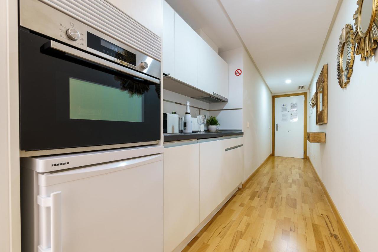 Malagasuite Cozy Center Apartment & Parking Bagian luar foto