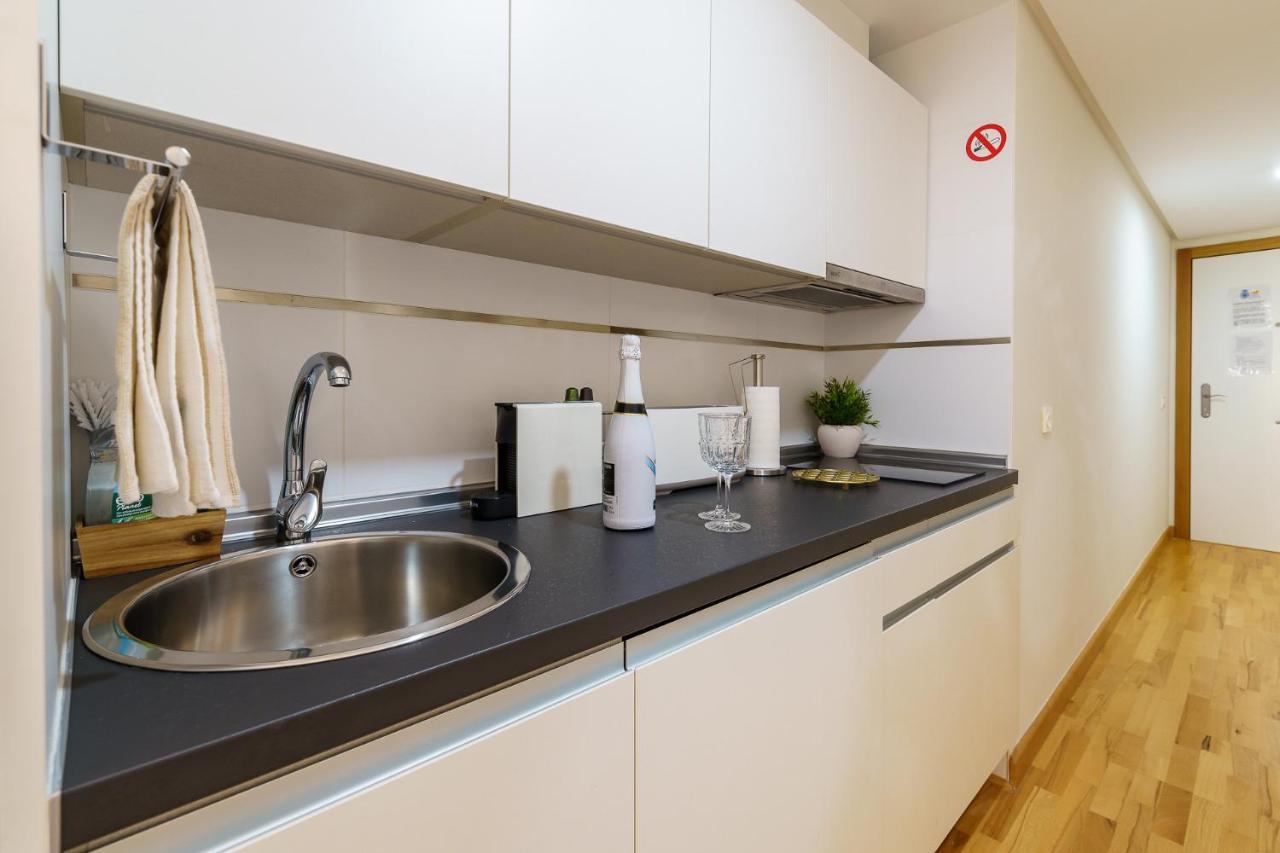 Malagasuite Cozy Center Apartment & Parking Bagian luar foto
